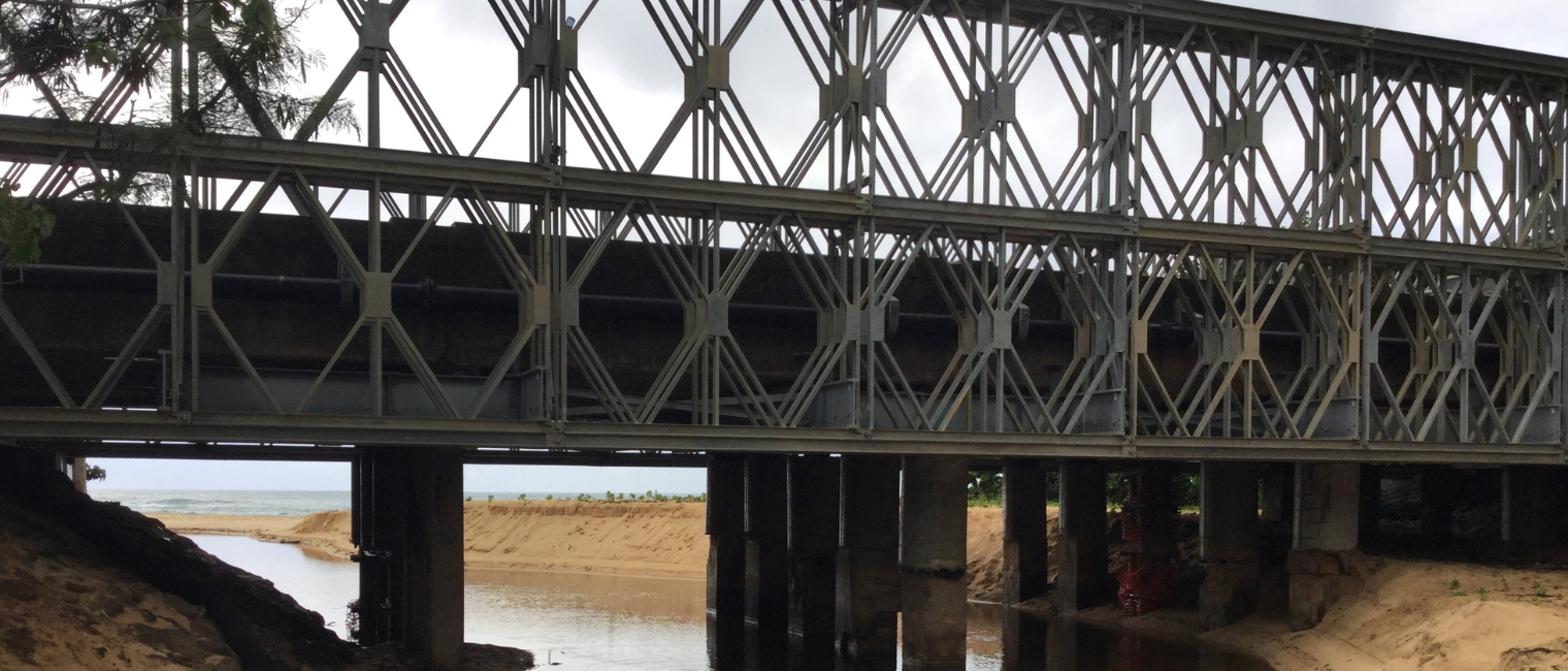 Hawaii DOT Uses Special Acrow Steel Structure to Support the Failing Paumalu Stream Bridge